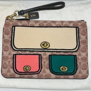 COACH Turnlock Pouch 26 Signature Canvas With Trompe L'oeil Print